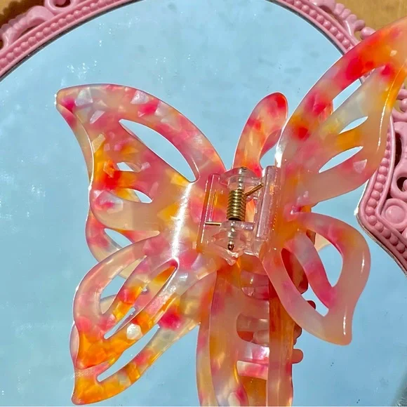 Pink Butterfly-Shaped Hair Clip - Picture 8 of 8